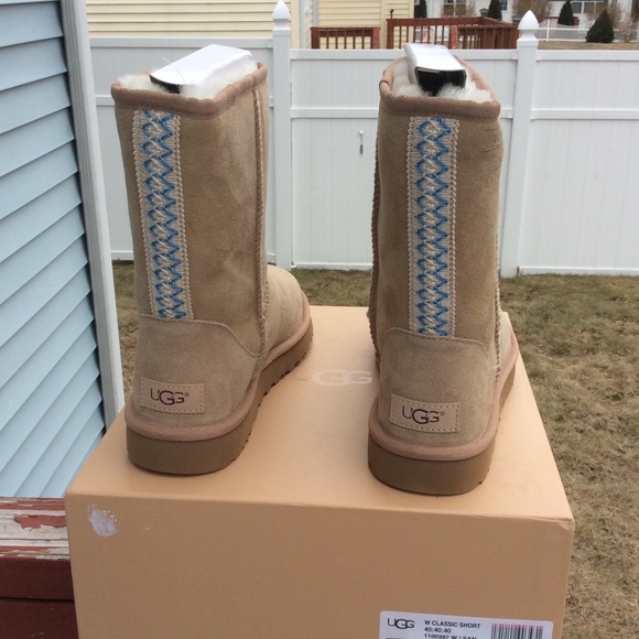 UGG CLASSIC SHORT 40:40:40 - Picture 4 of 8